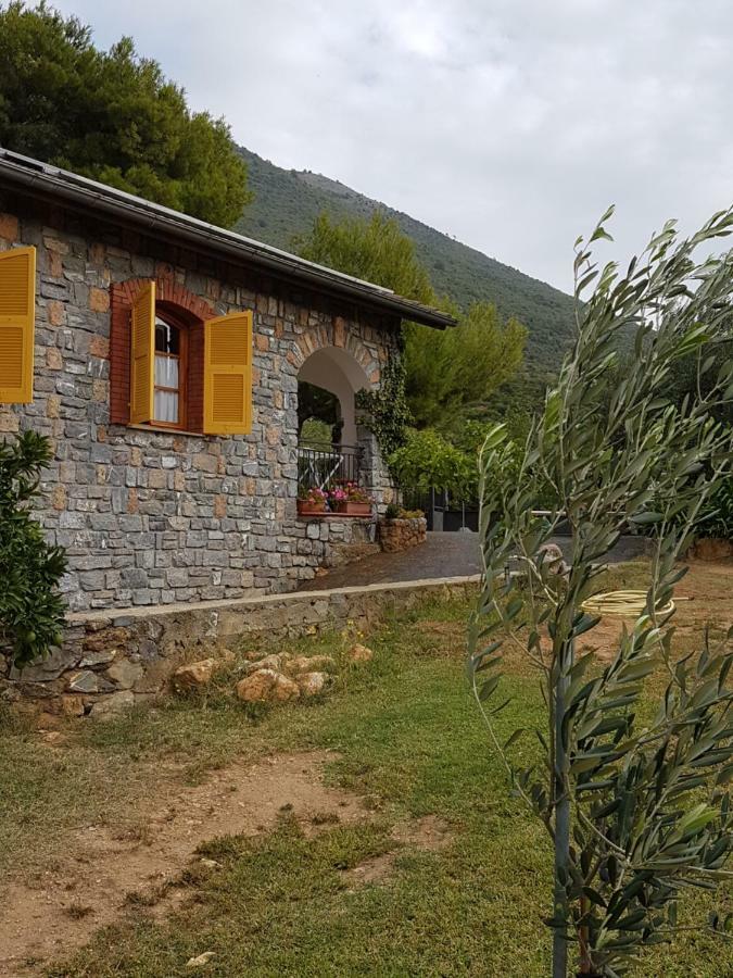 Casa Lavanda Cisano sul Neva Exterior foto